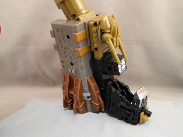 Transformers Year Of The Snake Platinum Edition Omega Supreme  (46 of 48)